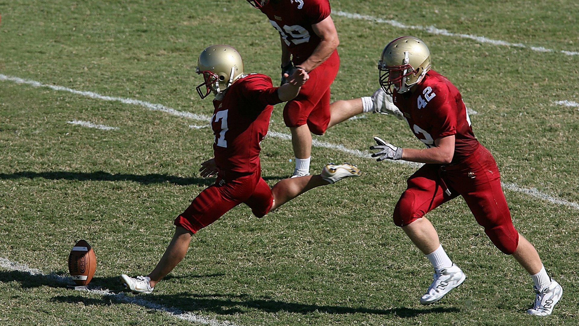 赫罗纳对阵马德里竞技，西甲关键战役专家预测比分，进攻与防守成胜负手